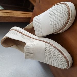UGG Sammy Loafers Slipon Sneaker 8.5